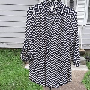 NWT Tacera top size medium